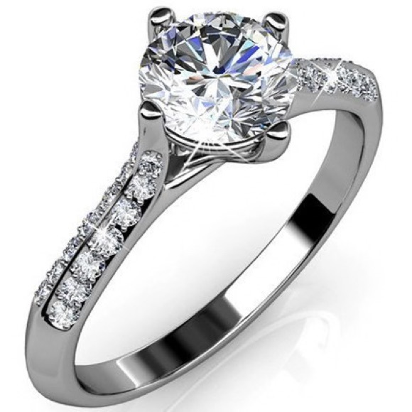 Cate & Chloe Jewelry - CATE & CHLOE Leona "Fate" 18K White Gold Ring Size 7 NEW! LAST CHANCE! ROSE GOLD